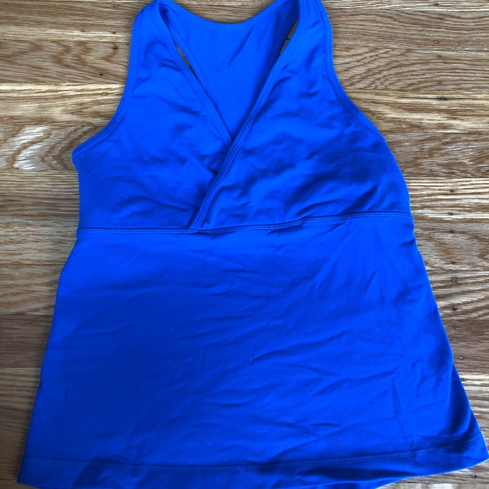 LULULEMON: electric blue workout top